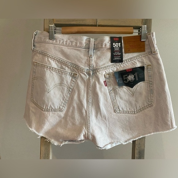 Levi’s 501 festival tie dye shorts - Picture 4 of 8